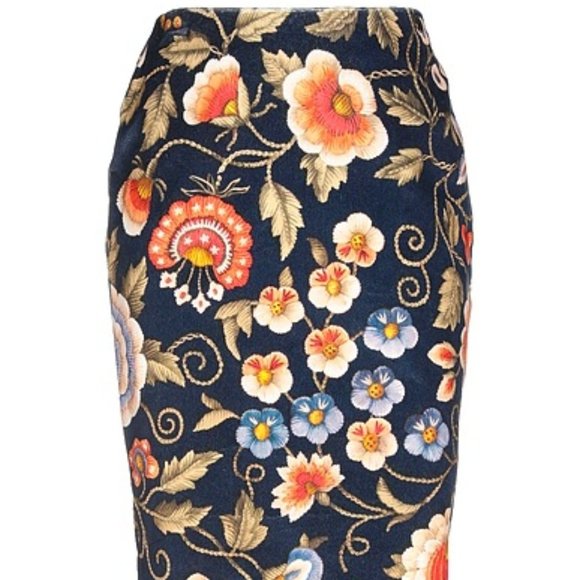 BLUMARINE BLUGIRL FOLIES Pencil  Skirt Dark Blue Floral Size 2 New - Picture 2 of 6